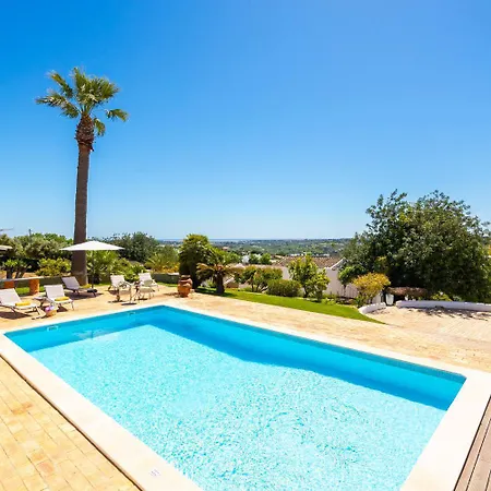 Casa Do Carmo * Moncarapacho